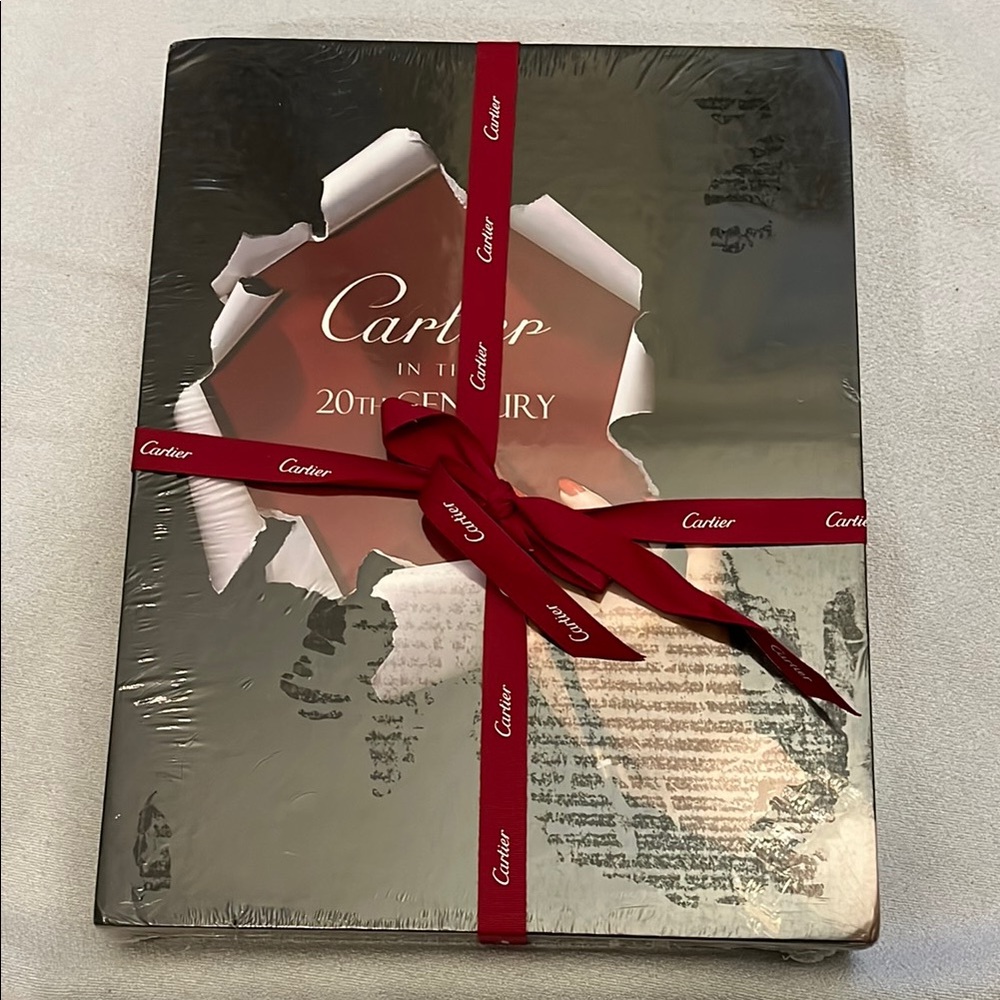 Cartier in the 20th Century - Coffee Table Book
